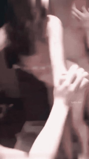 [BT]真实反差-传媒播音学生妹被土豪调教成为性奴母狗，扇脸 舔脚深喉 让学生妹喝尿等等151 [-]