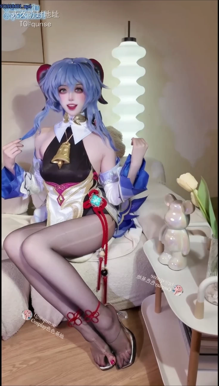 推特cos足控美脚少女 柔软兔 合集 [视频：49-22GB]