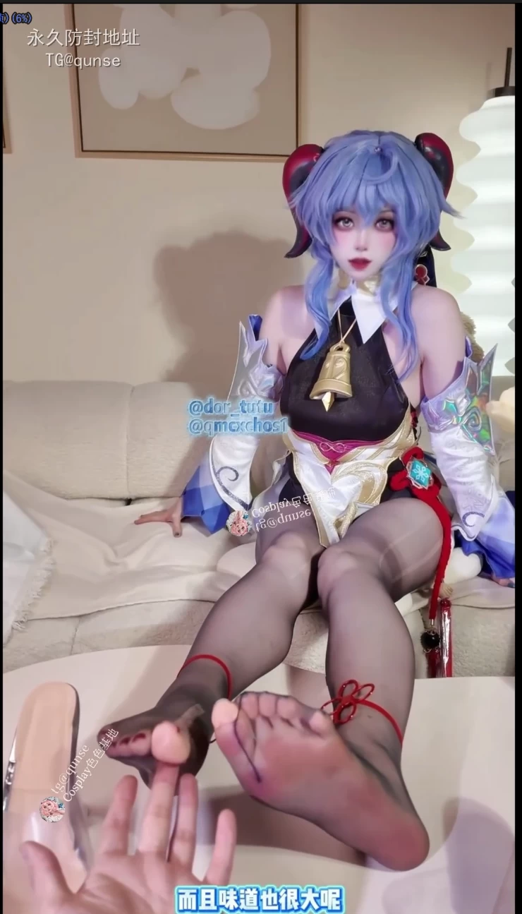 推特cos足控美脚少女 柔软兔 合集 [视频：49-22GB]