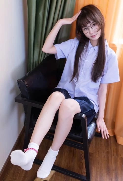袜啵啵-甜甜圈-白棉袜裸足、jk制服[166P1V-1.6G百度网盘] [166p1v-1.6g]