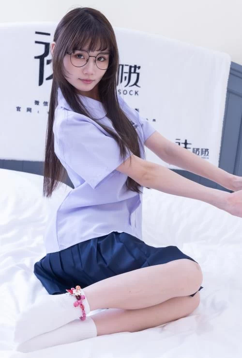 袜啵啵-甜甜圈-白棉袜裸足、jk制服[166P1V-1.6G百度网盘] [166p1v-1.6g]