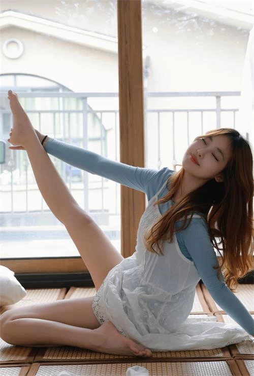 IMZSOCK爱美足-小琪-连衣裙棉袜裸足[120P1V-0.4G百度网盘] [120p1v-0.4g]