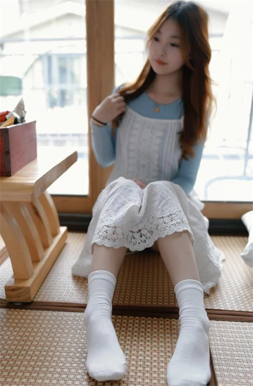 IMZSOCK爱美足-小琪-连衣裙棉袜裸足[120P1V-0.4G百度网盘] [120p1v-0.4g]