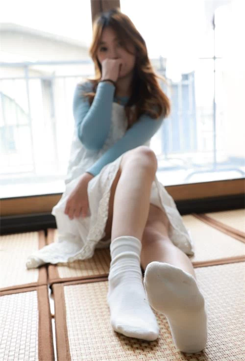 IMZSOCK爱美足-小琪-连衣裙棉袜裸足[120P1V-0.4G百度网盘] [120p1v-0.4g]
