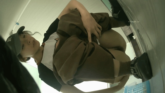 高颜值舞蹈生B下春光，舞蹈学院手持厕拍艺校舞蹈生日记私拍合集《541V/NP/59G》 [-]