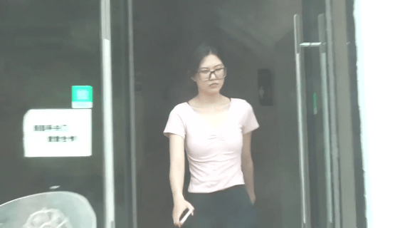 高颜值舞蹈生B下春光，舞蹈学院手持厕拍艺校舞蹈生日记私拍合集《541V/NP/59G》 [-]