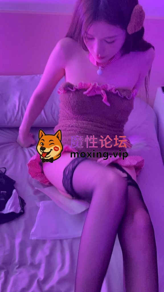 [夸克]「一只顶美」 各种姿势狠狠插入口交啪啪内射视频福利合集 [-]