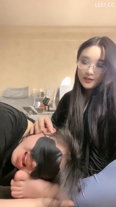 [拉拉女同]小羊 强迫闺蜜舔脚 边被后入干边舔主人的脚 无法逃脱[1V-313MB][磁力链接 pikpak] [1V-313MB-]