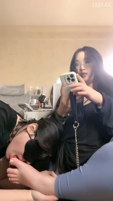 [拉拉女同]小羊 强迫闺蜜舔脚 边被后入干边舔主人的脚 无法逃脱[1V-313MB][磁力链接 pikpak] [1V-313MB-]