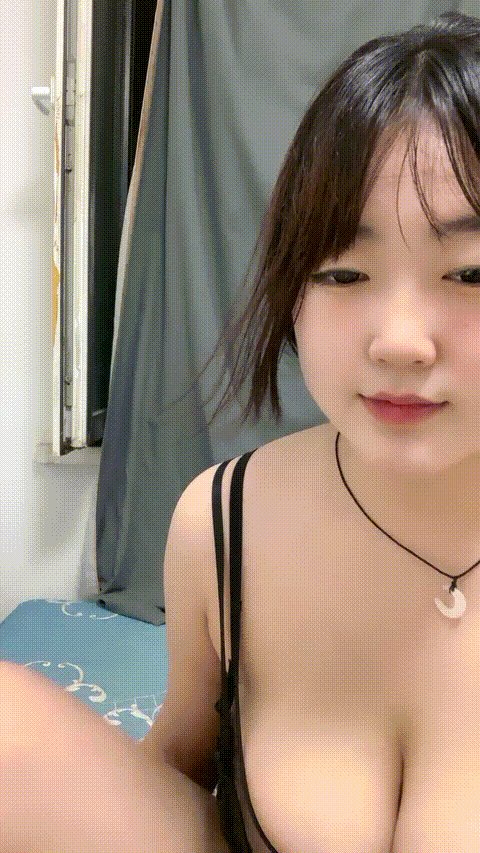 [BT]天才小青___逆天身材，极品名器，高颜值美少女，好肥美的鲍鱼 [-]