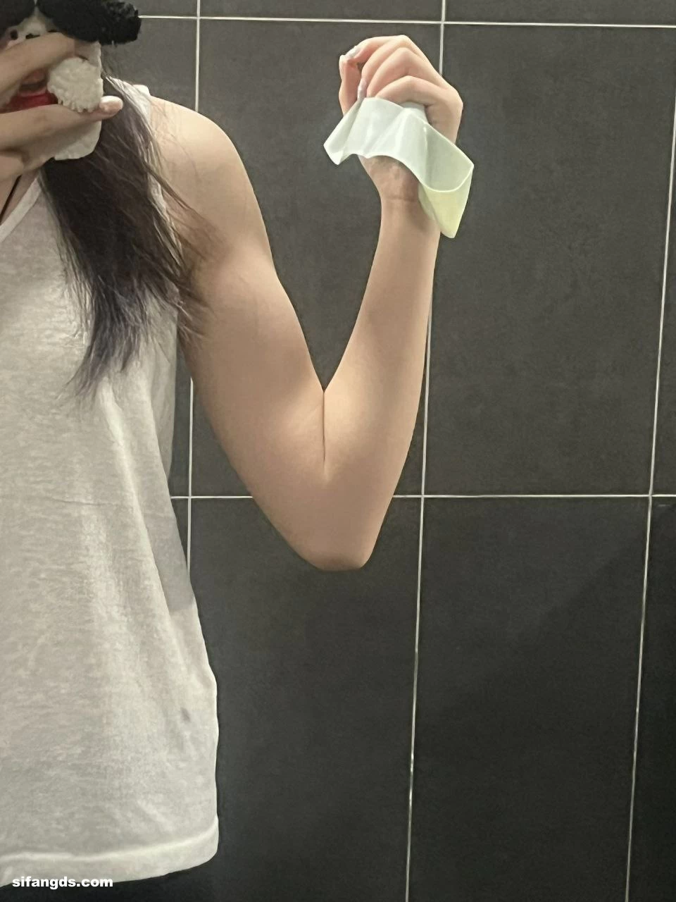 舞蹈专业清纯外表反差 大长腿高颜值 气质爆棚诱惑身材 [11p2v-17.51 MB]