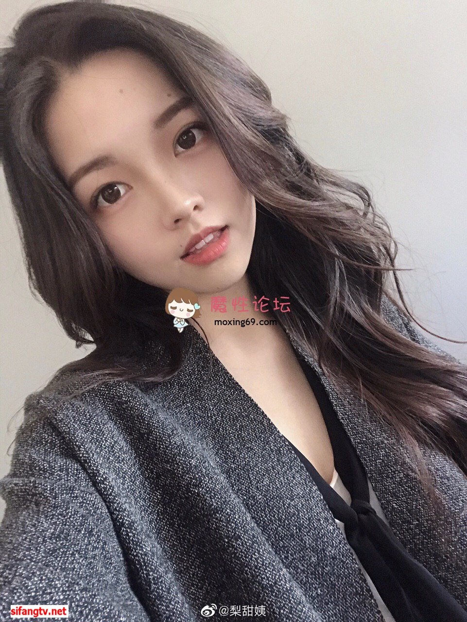 疑似加拿大留学生《李天宜》与帅哥男友不雅性爱自拍流出，表里不一极度反差 [158P 1V 385.74MB][夸克] [-]