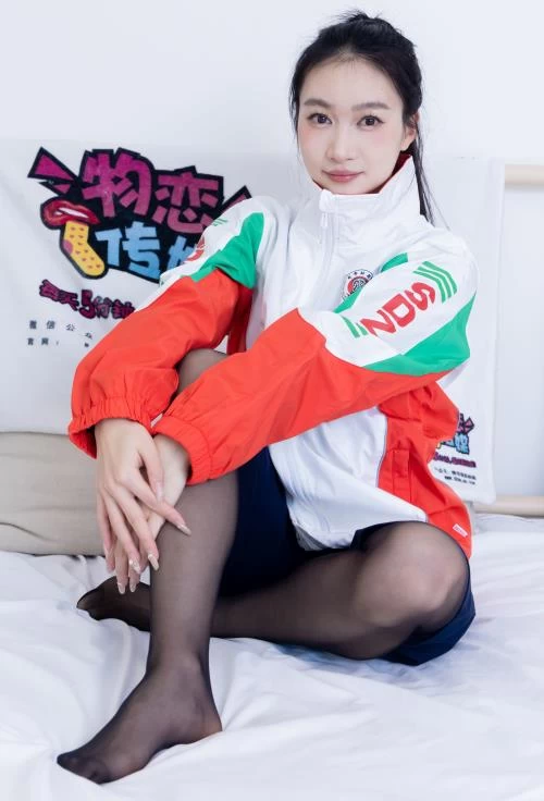 物恋传媒-小影-高跟凉鞋、薄黑丝裸足[168P1V-0.7G百度网盘] [168p1v-0.7g]
