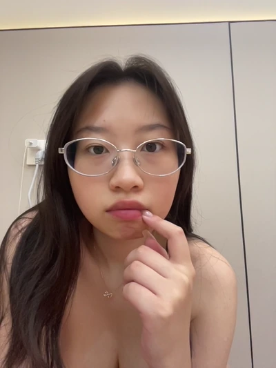 JUJU0616 - 颜值天然F大奶嫩妹 白虎一线天 道具自慰直播 含开票房 截至8月最新合集《119V84G》 [-]