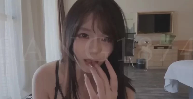 推特福利姬Dsang1874高颜值御姐约啪摄影男反差换装合集 [3P/3V-3.6GB]
