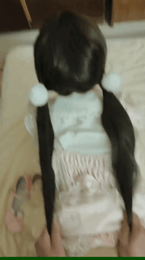 极品萝莉反差婊子《辞宝》高颜值可爱少女被拉着马尾爆操、玉足夹着鸡巴足交榨精啪啪合集 [-]