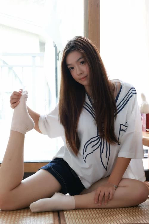 IMZSOCK爱美足-雨萌-私房热裤棉袜[102P1V-0.7G百度网盘] [102p1v-0.7g]