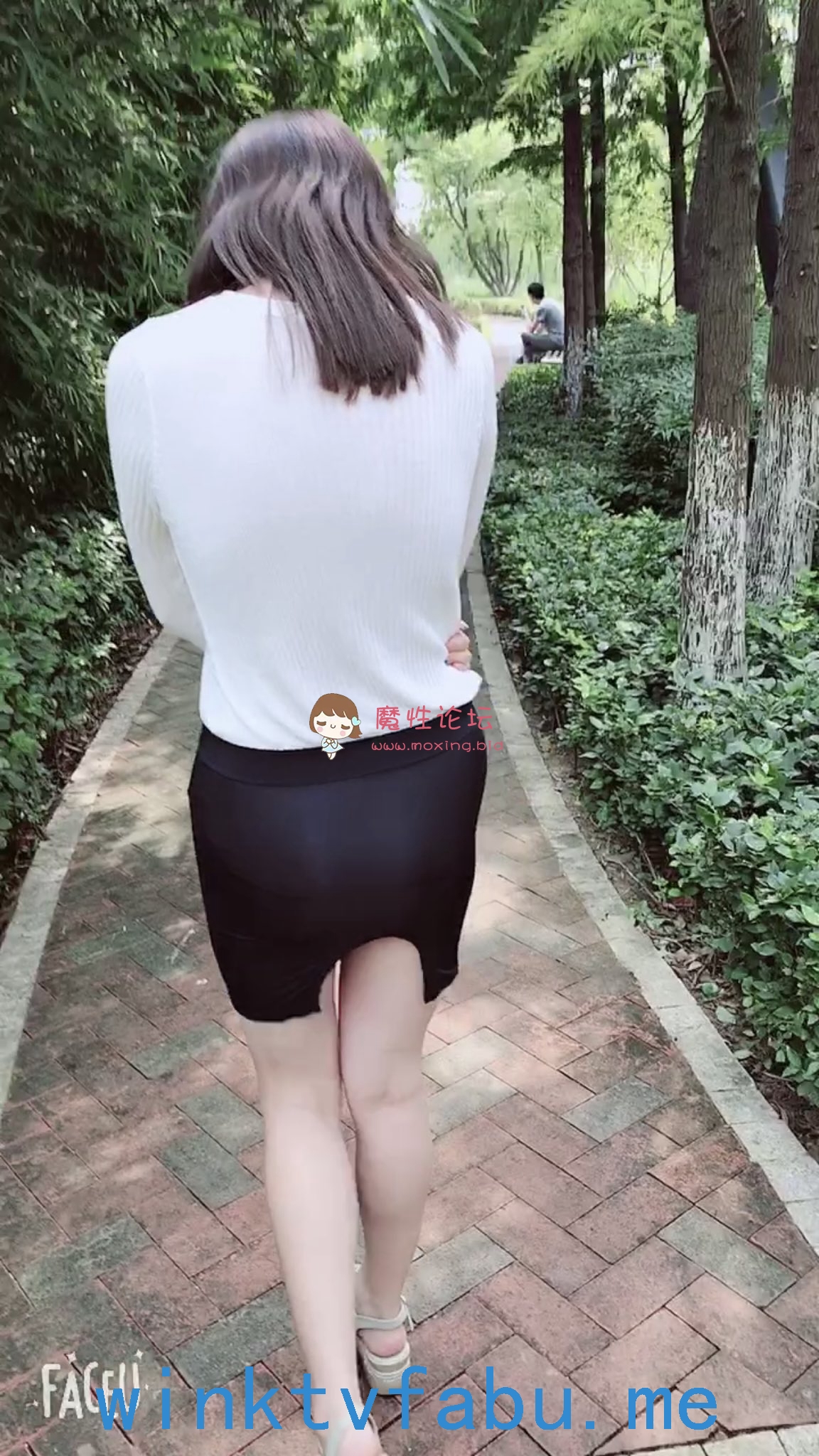 推特大神暴躁君S约炮调教女粉丝**爆裂黑丝[1V543M度盘] [-]