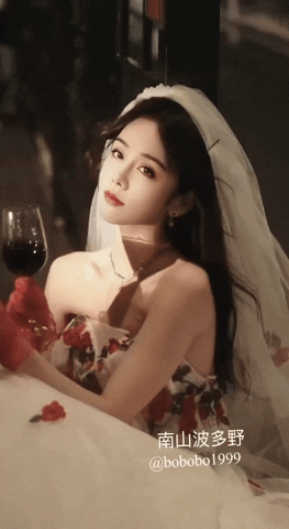推特混血网红美女 深圳波多野结衣bobobo1999 视图合集 [4.3G/370V+965P/夸克] [-]