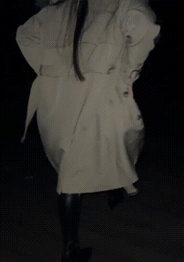 [BT]大神约极品黑丝开档少妇街头玩露出 在没人的地方打野炮 [-]