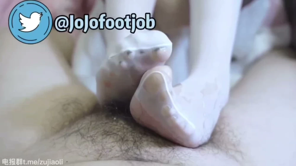 自收集足交，白丝包鸡，厚黑踩射 [38V-7GB]