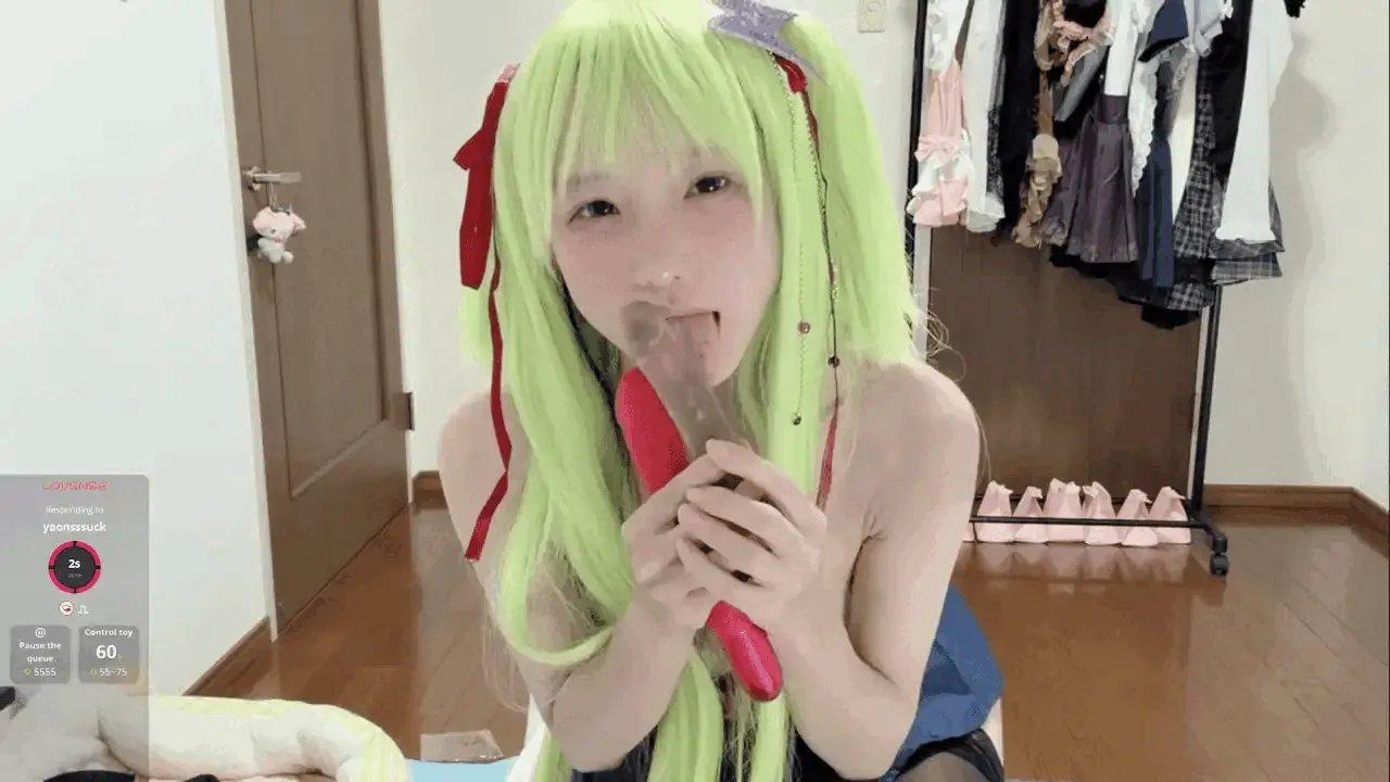 ST开票natsu067小嫩妹Cosplay装扮最新200开票丛雨被按✚ [1V-768MB]